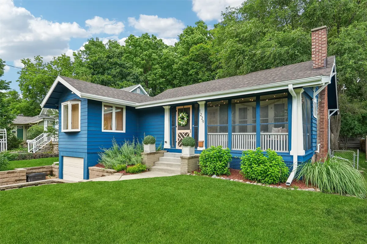 1229 47th Street, Des Moines, IA 50311 - #1