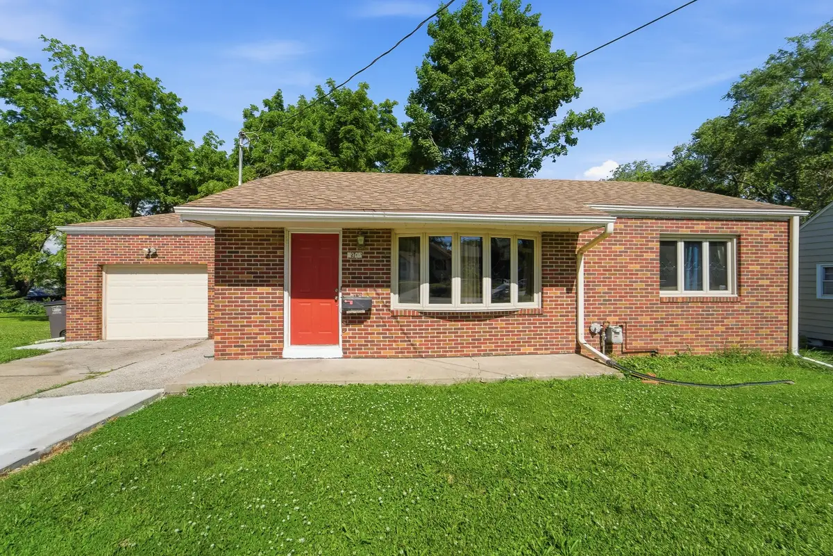 5905 SW 9th Street, Des Moines, IA 50315 - #1