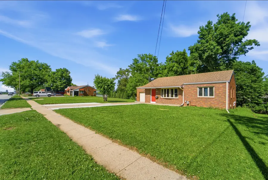 5905 SW 9th Street, Des Moines, IA 50315 - #3