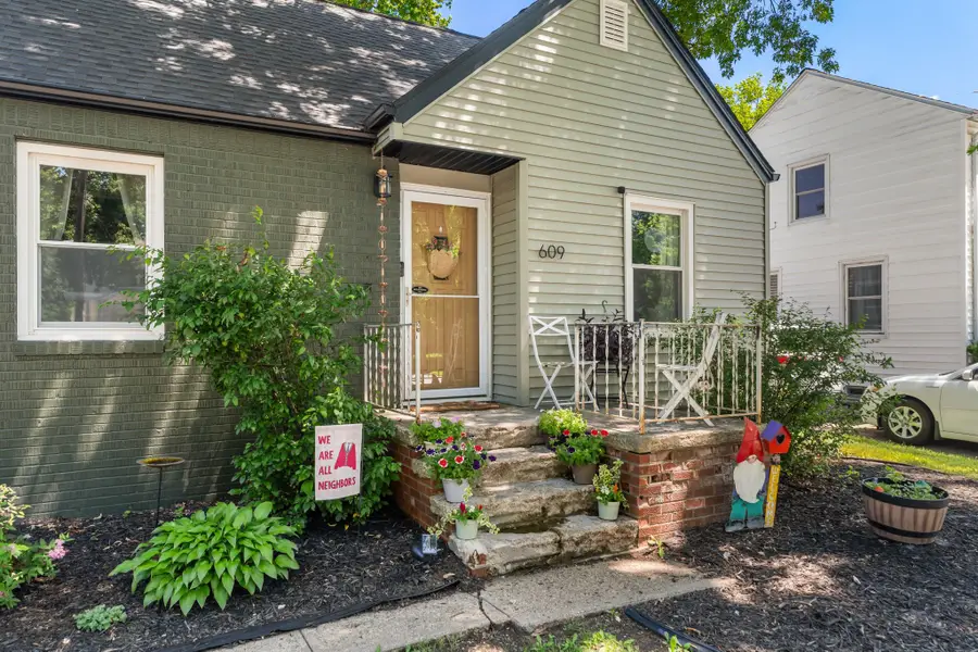 609 Linnwill Place, West Des Moines, IA 50265 - #2