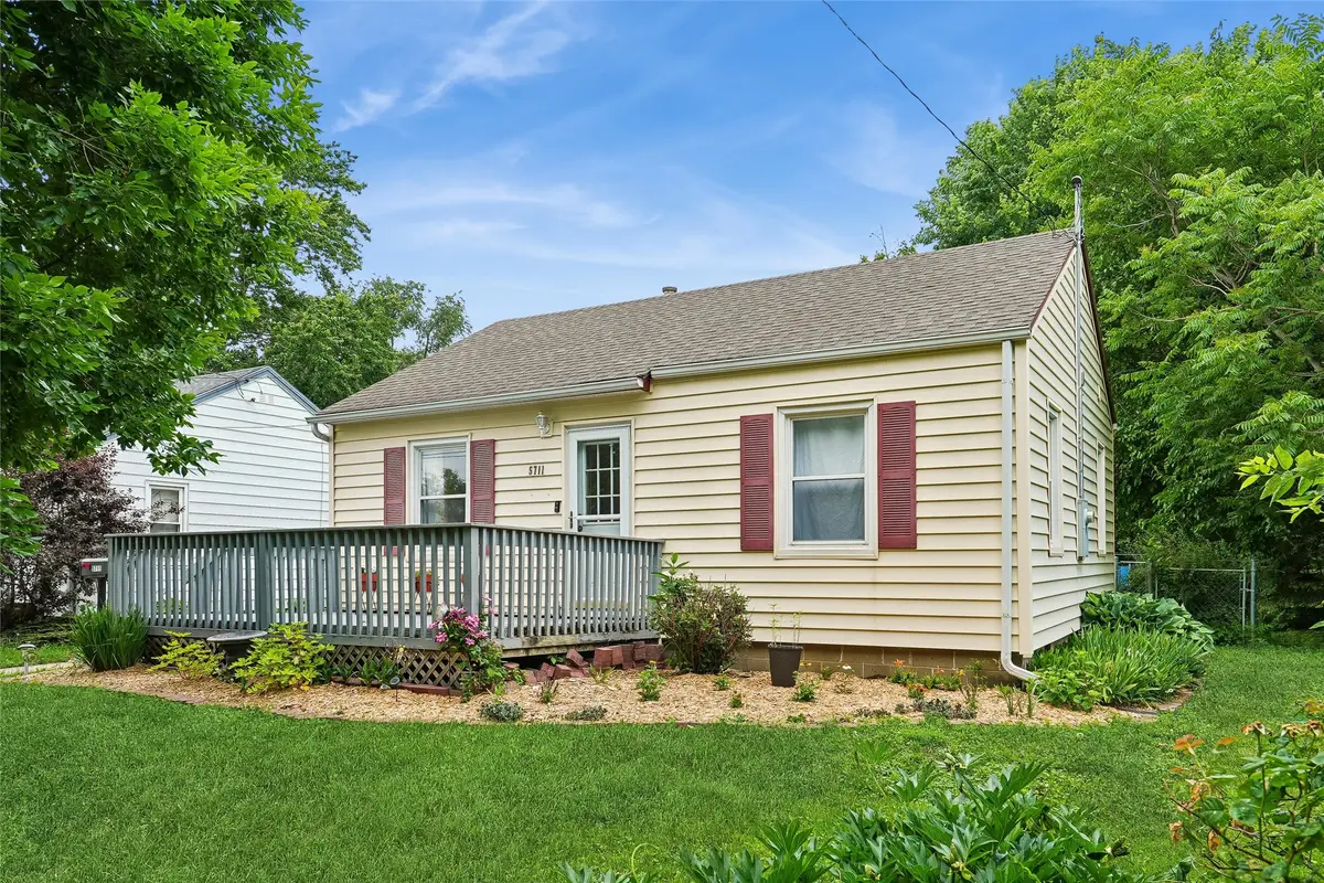 5711 Ovid Avenue, Des Moines, IA 50310 - #1