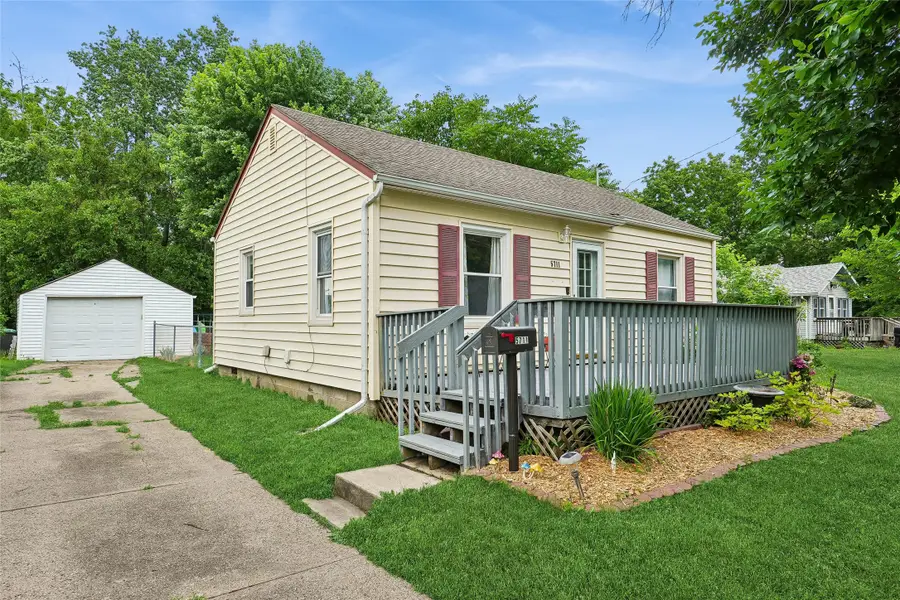 5711 Ovid Avenue, Des Moines, IA 50310 - #2
