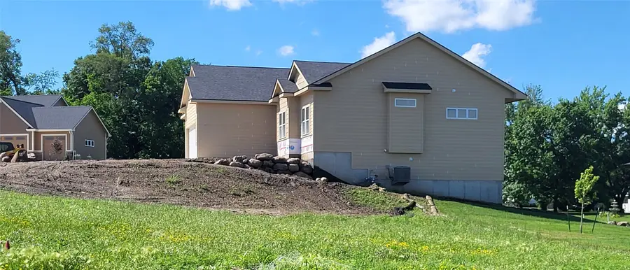 197 E Bridge Circle, Polk City, IA 50226 - #3