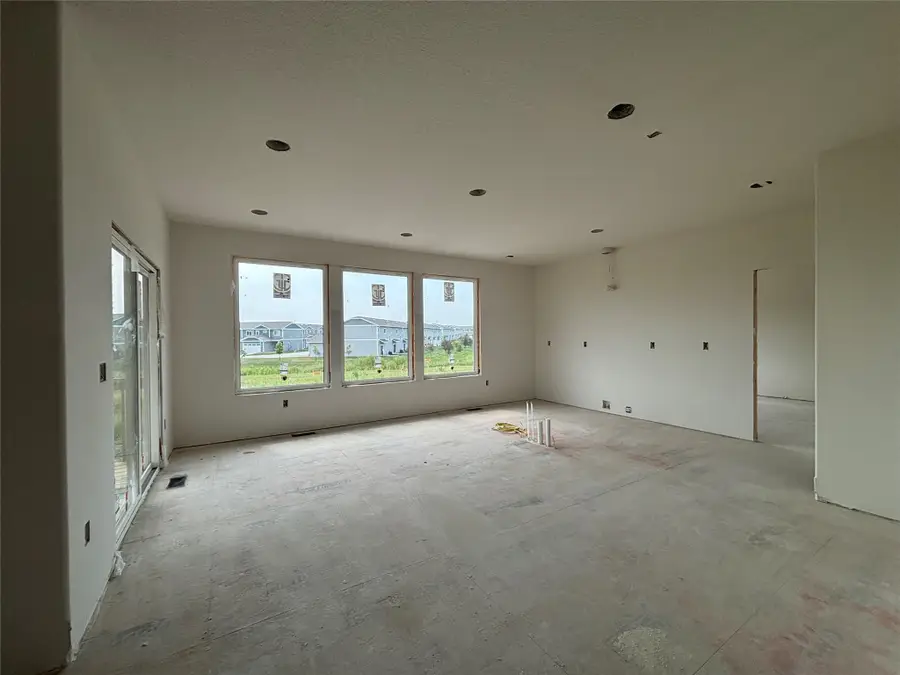 420 NW Ryder Drive, Waukee, IA 50263 - #3
