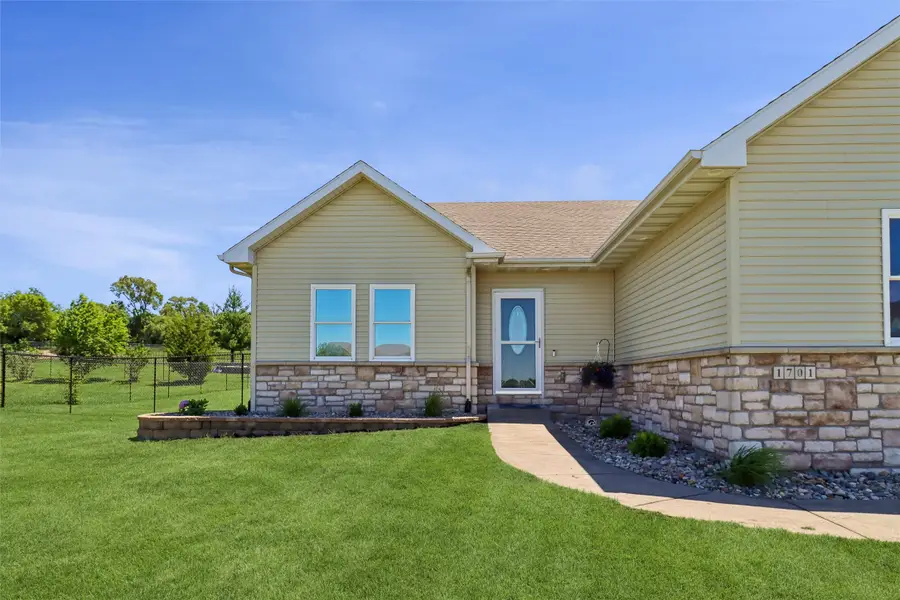 1701 Crabapple Lane, Granger, IA 50109 - #2