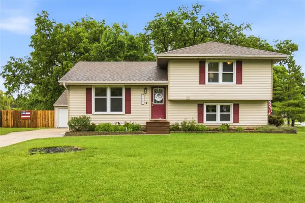 727 22nd Avenue Sw, Altoona, IA 50009