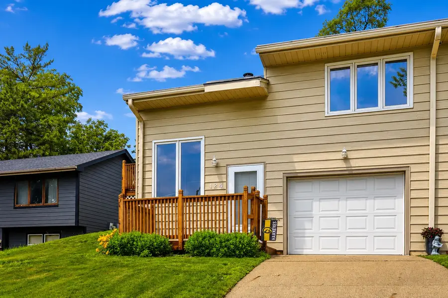 124 E Hughes Circle, Des Moines, IA 50315 - #3