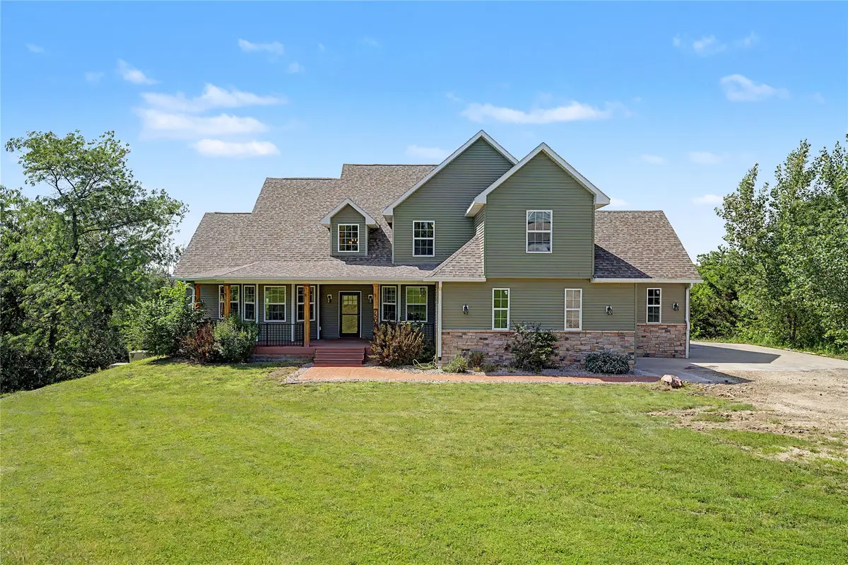 7501 N Onyx Trail, Indianola, IA 50125 - #1