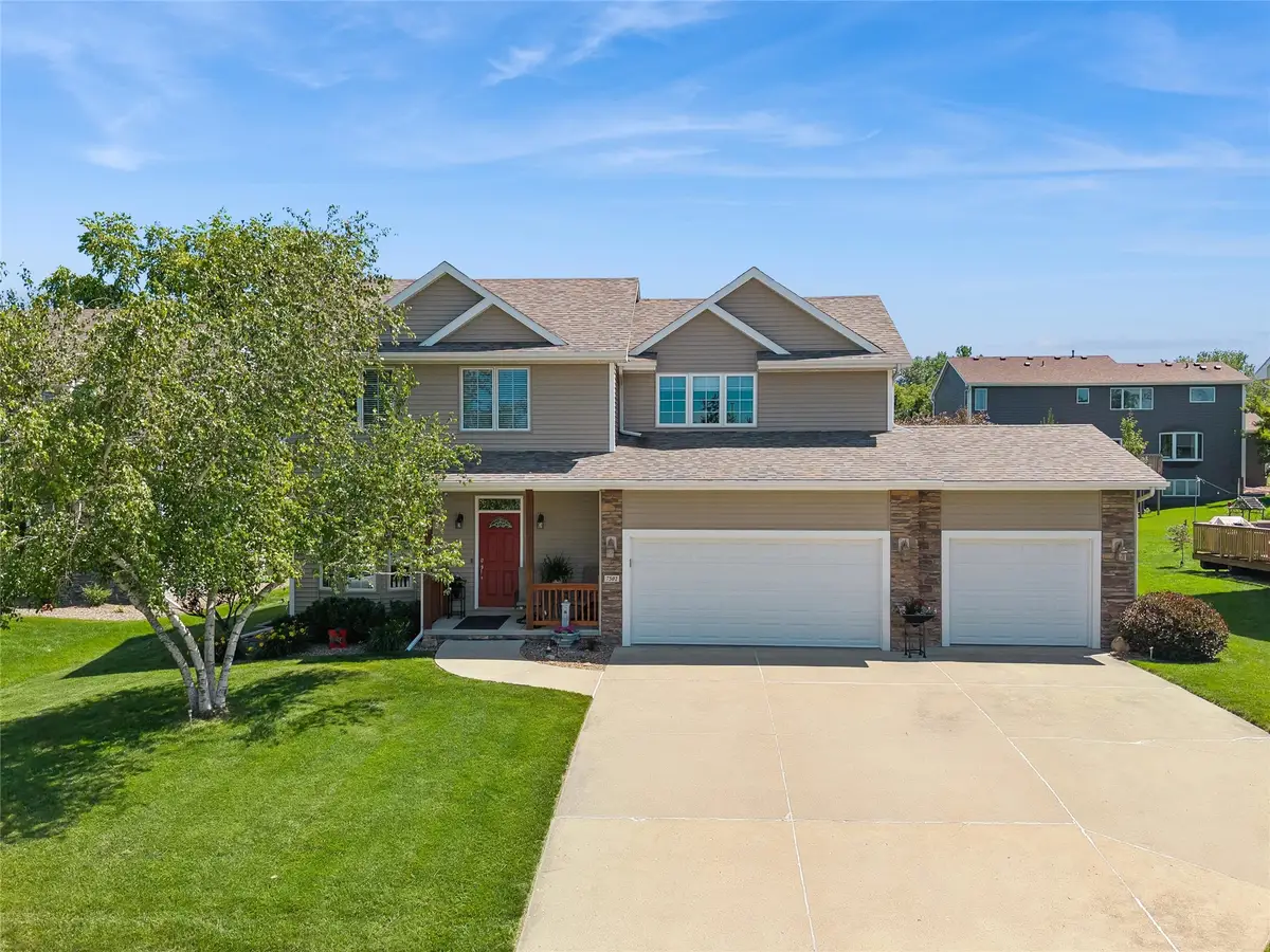 7502 Barnsley Drive, Johnston, IA 50131 - #1