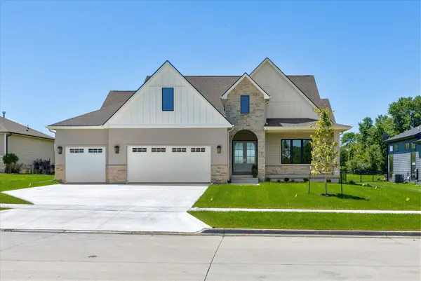 10622 NW 80th Avenue, Johnston, IA 50131