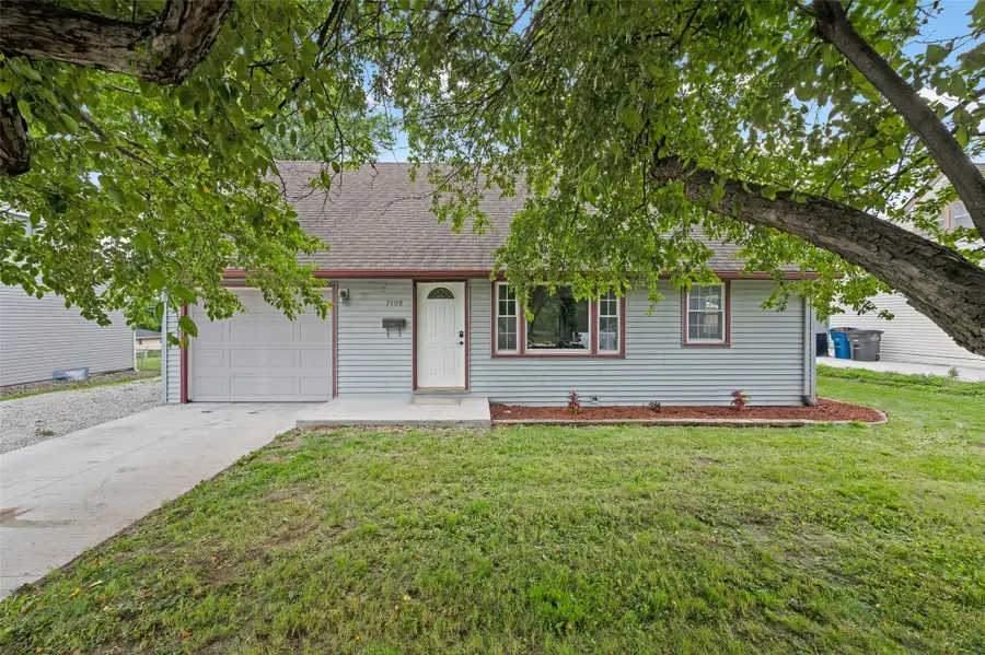 7108 SW 14th Street, Des Moines, IA 50315 - #2