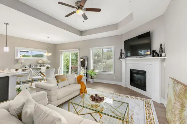 4429 Lower Beaver Road, Des Moines, IA 50310