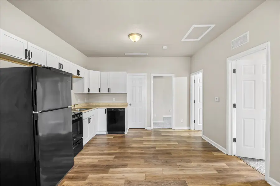 2925 E 37th Street, Des Moines, IA 50317 - #3