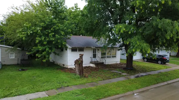 308 N Polk Street, Pleasantville, IA 50225