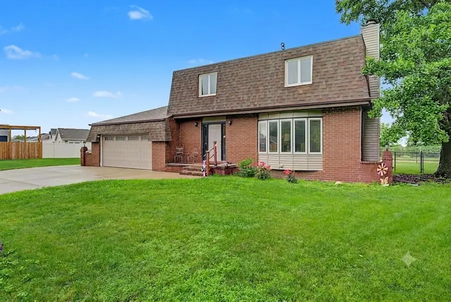302 Village Circle, Altoona, IA 50009 - #2