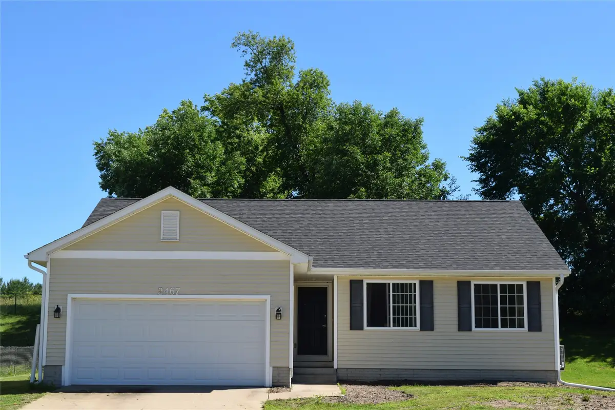 2467 E Porter Avenue, Des Moines, IA 50320 - #1