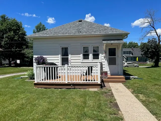 723 S 5th Avenue S, Newton, IA 50208 - #2