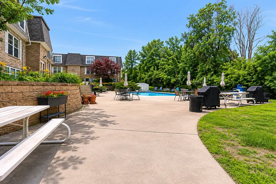 1100 E 6th Street #2, Des Moines, IA 50316 - #3