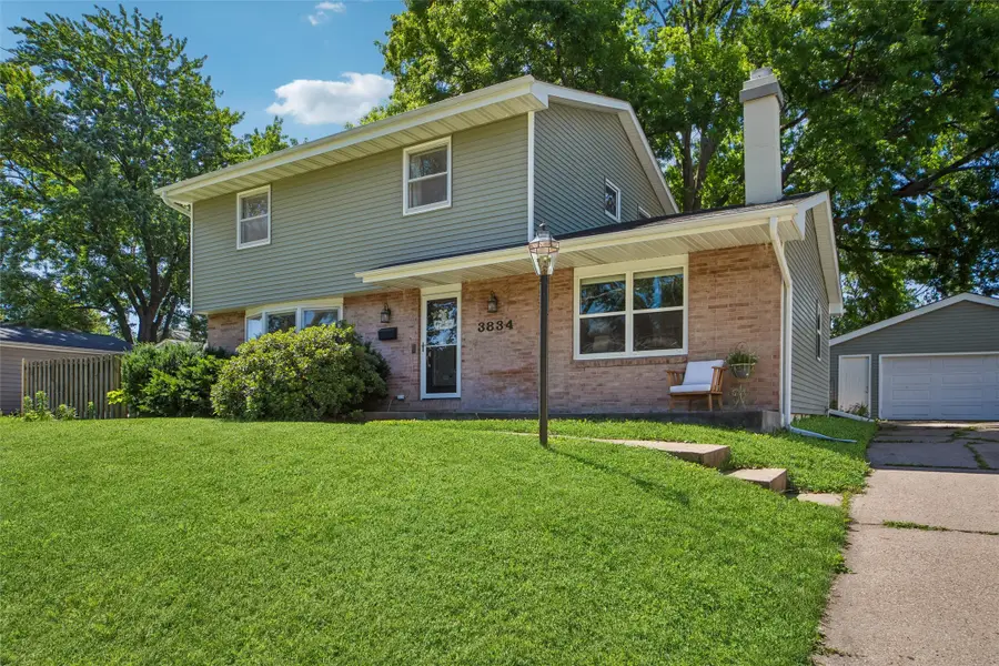 3834 Hillcrest Drive, Des Moines, IA 50310 - #2