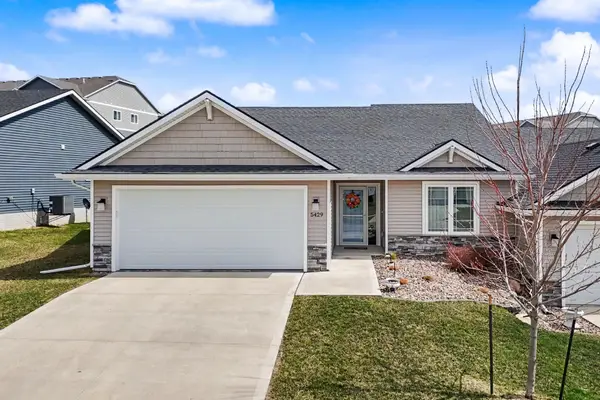 5429 NE Briarwood Drive, Ankeny, IA 50021