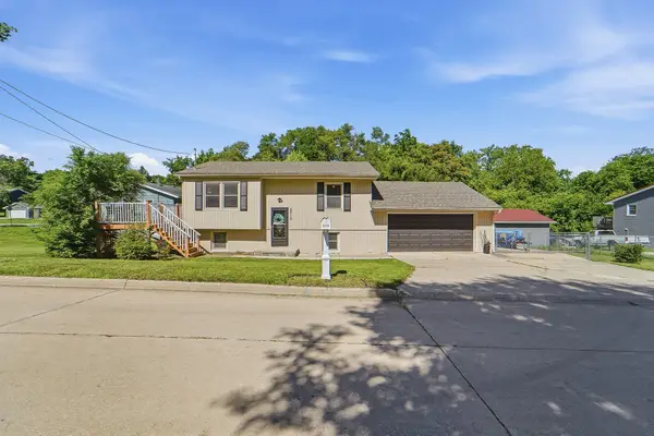 5710 SW 4th Street, Des Moines, IA 50315