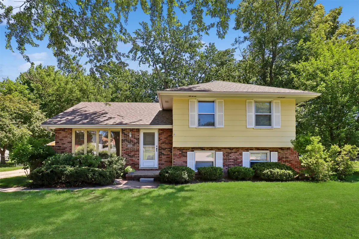 4405 73rd Street, Urbandale, IA 50322 - #1