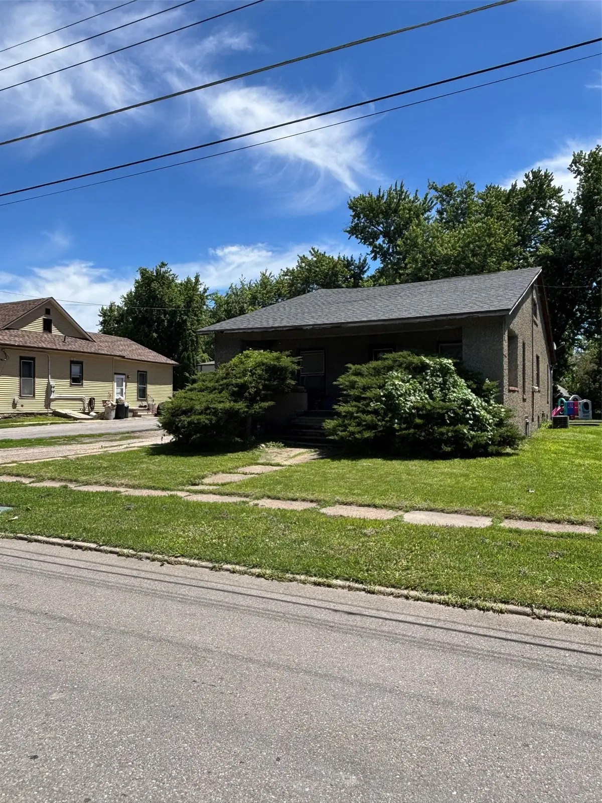 410 E 8th Street S, Newton, IA 50208 - #1