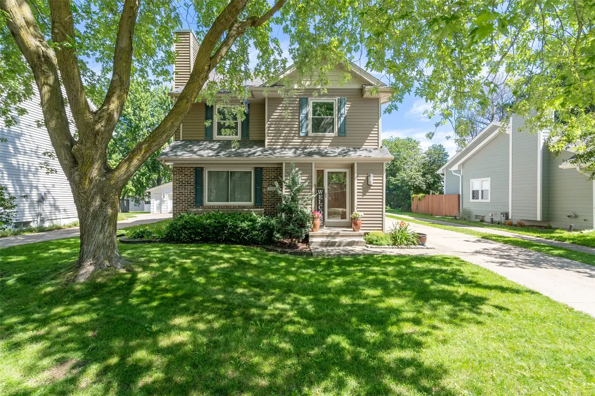 7037 Hickory Lane, Urbandale, IA 50322 - #1