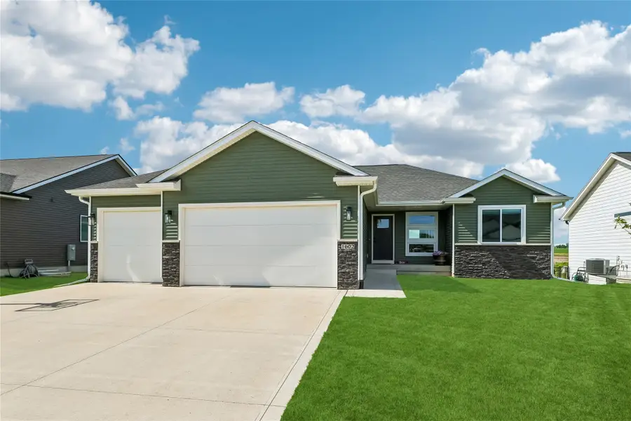 1602 Mulberry Street, Granger, IA 50109 - #2