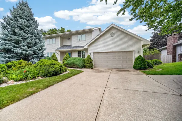 805 Valley West Drive, West Des Moines, IA 50265