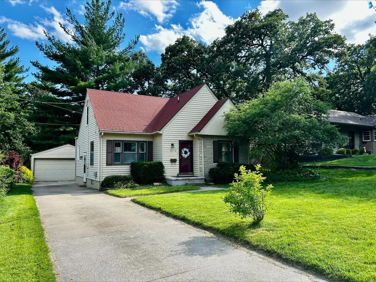 6110 Woodland Road, Des Moines, IA 50312 - #1