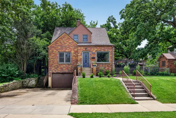 4328 Ingersoll Avenue, Des Moines, IA 50312
