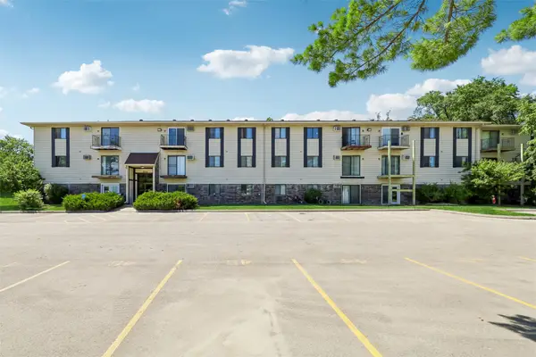 1831 Fuller Road #18, West Des Moines, IA 50265