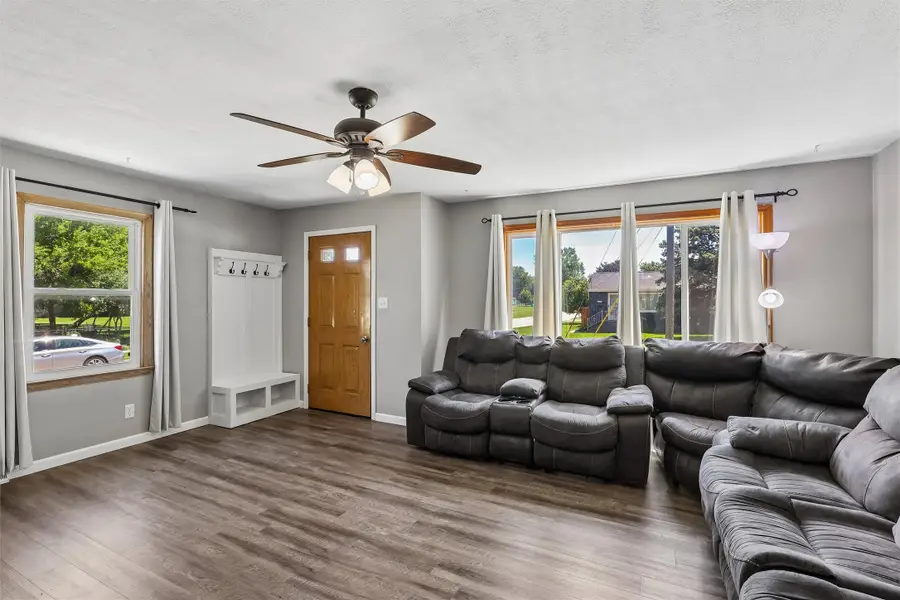 6101 Welker Avenue, Des Moines, IA 50312 - #2