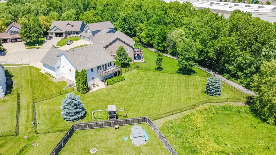 12308 Twana Drive, Urbandale, IA 50323 - #2