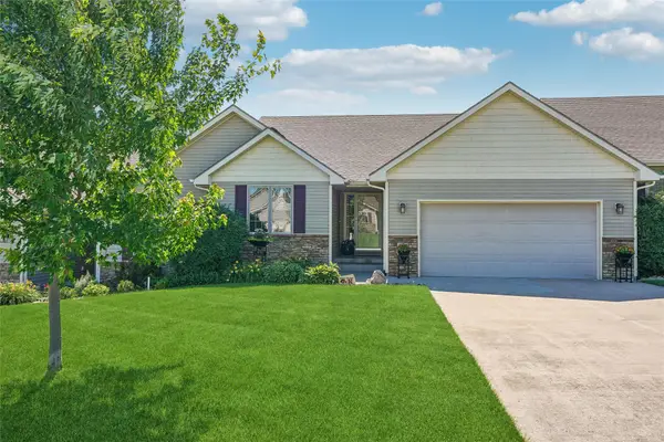1906 SE Snowberry Lane, Ankeny, IA 50021