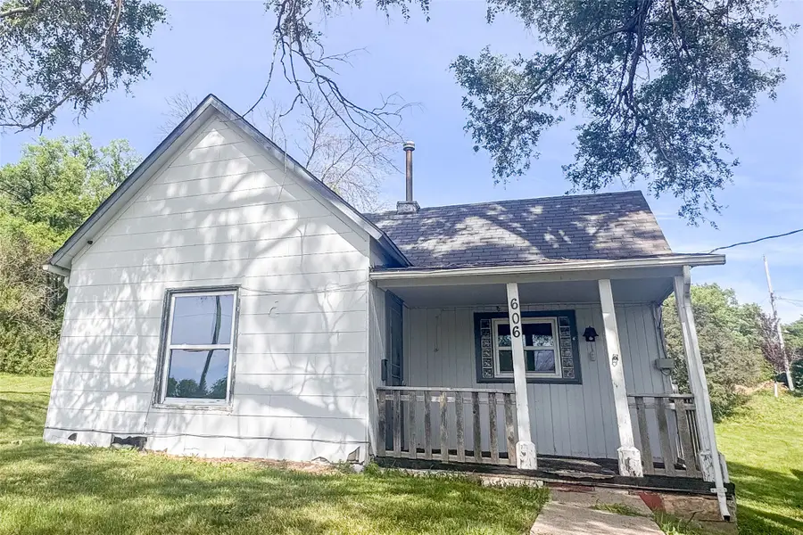 606 N 3rd Street, Guthrie Center, IA 50115 - #2