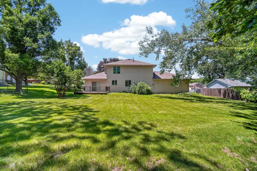 3601 Melanie Drive, Urbandale, IA 50322 - #2