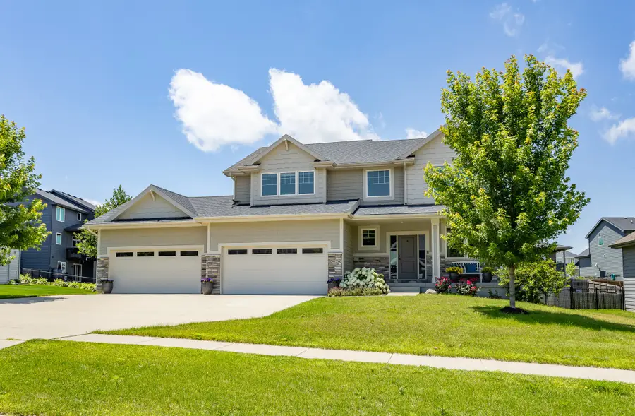 3626 NW 164th Street, Clive, IA 50325 - #2