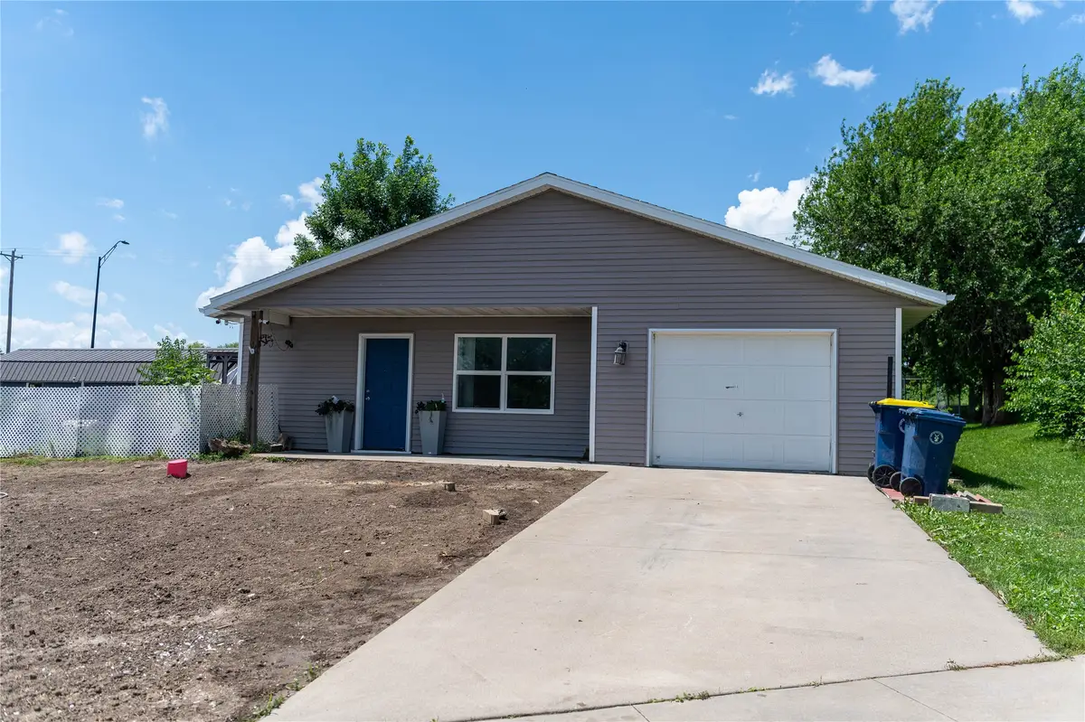 13 Brook Circle, Pella, IA 50219 - #1