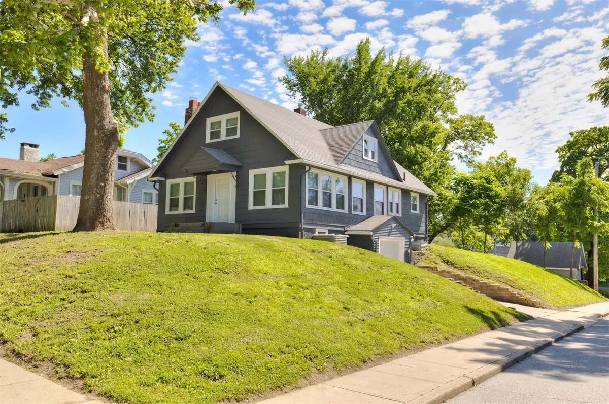 3203 7th Street, Des Moines, IA 50313 - #1