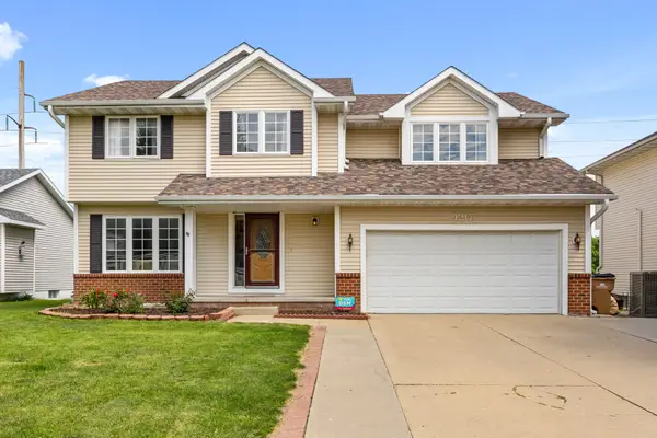 9217 Ridgeview Drive, Johnston, IA 50131