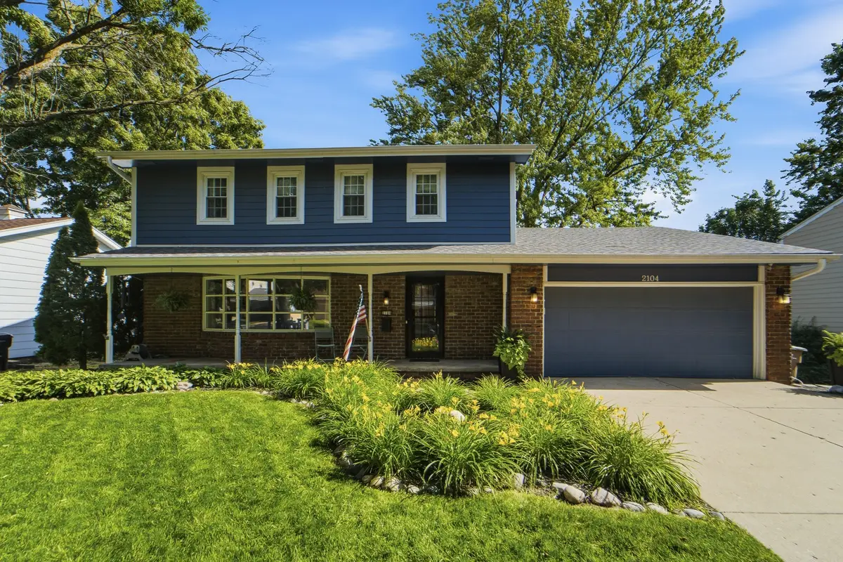 2104 Meadow Brook Drive, West Des Moines, IA 50265 - #1
