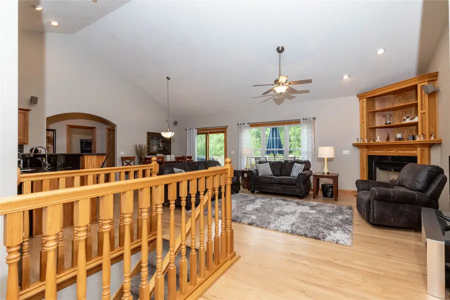 12307 Twana Drive, Urbandale, IA 50323 - #2