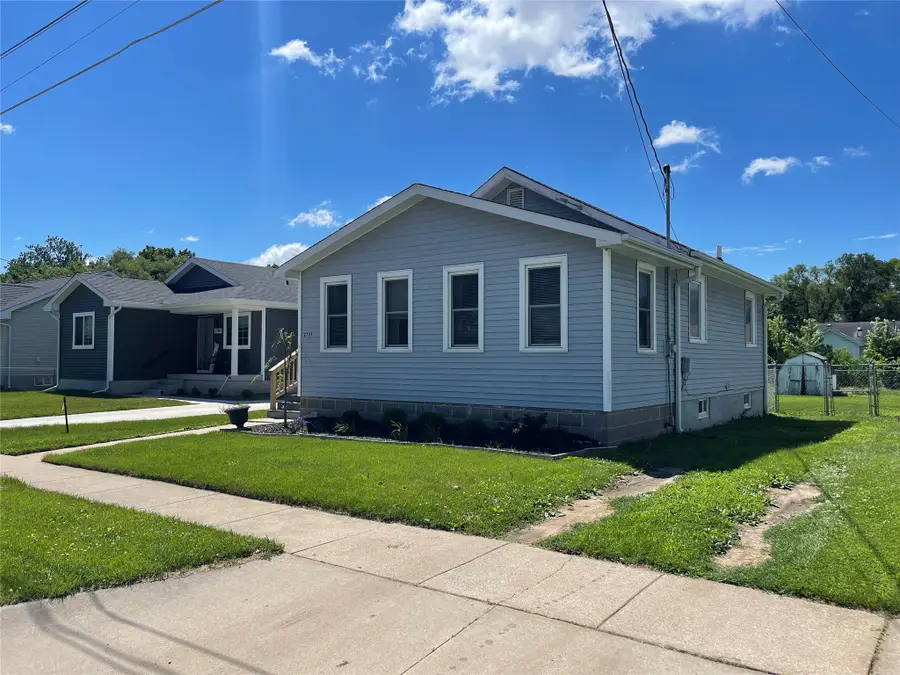 2735 E Elm Street, Des Moines, IA 50317 - #2