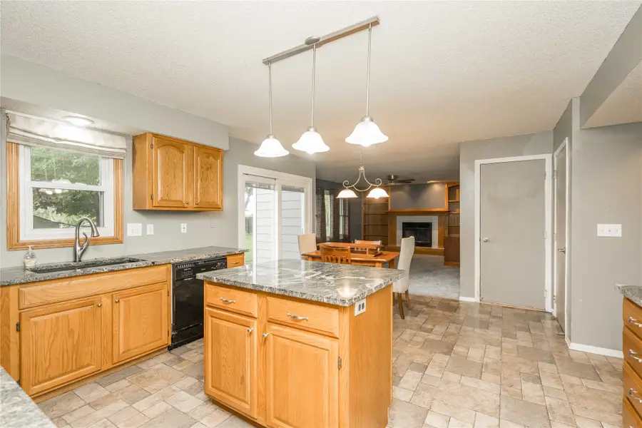 4619 61st Street, Urbandale, IA 50322 - #3