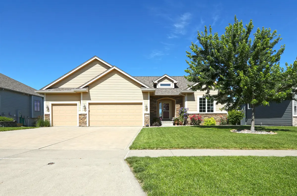 1322 Crimson Street, West Des Moines, IA 50266 - #1