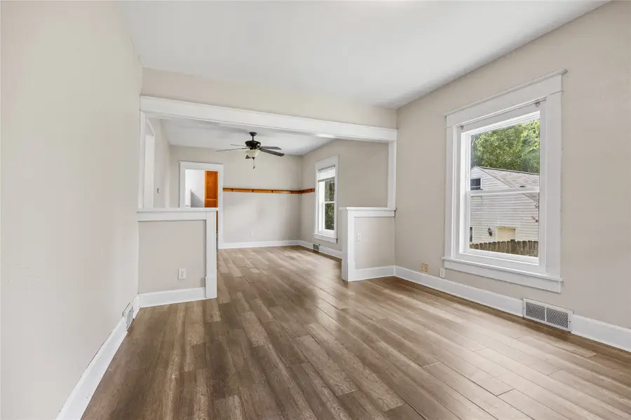 2405 E 9th Street, Des Moines, IA 50316 - #3