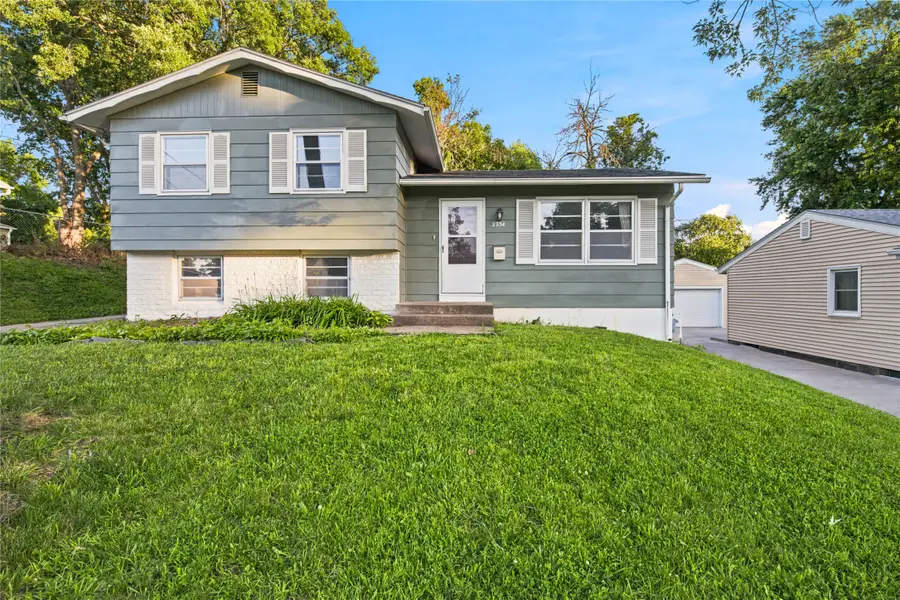 2754 Holcomb Avenue, Des Moines, IA 50310 - #2