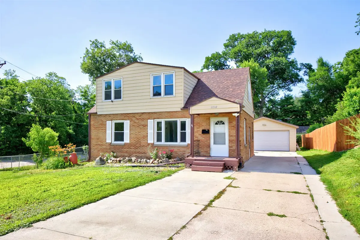 6002 Rollins Avenue, Des Moines, IA 50312 - #1